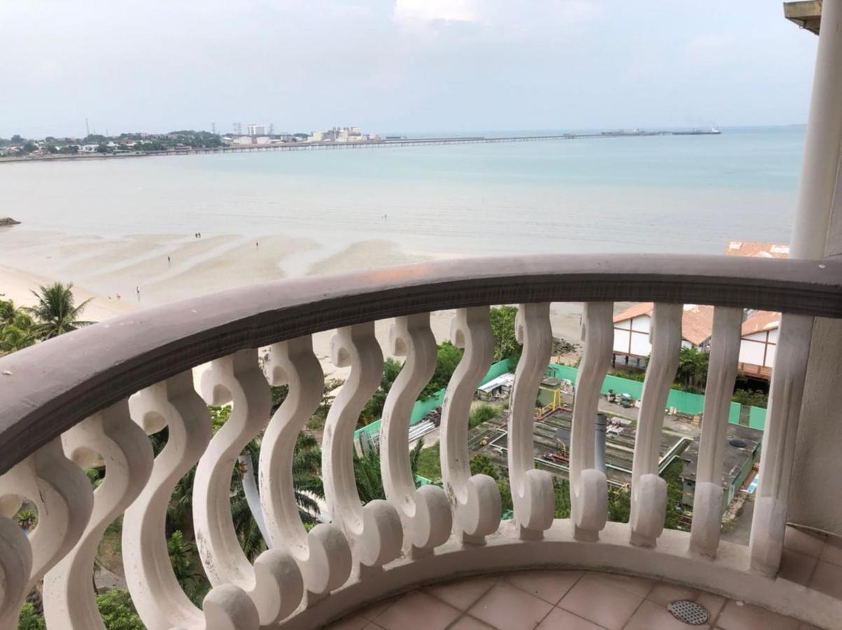 99 Glory - Seaview, Poolview, Beachfront,wifi * Seremban