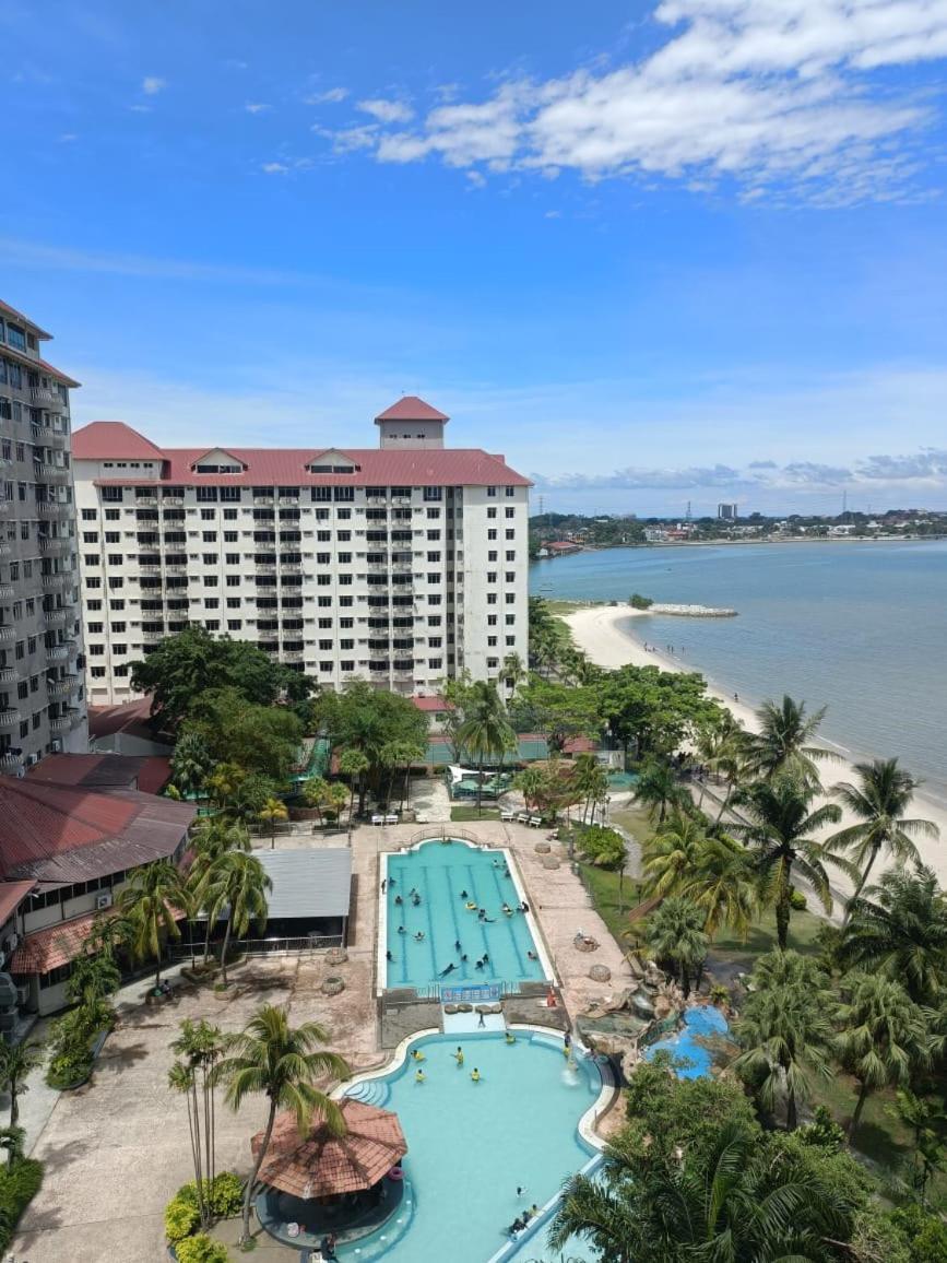 99 Glory - Seaview, Poolview, Beachfront,wifi